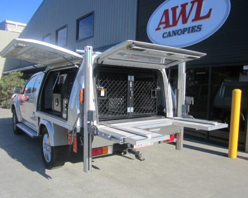 AWL ANIMAL MANAGEMENT BODY_LIFTER (5)